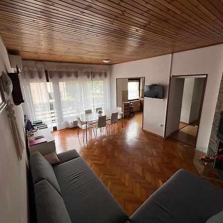 Apartma Magnolija โนวาโกริคา ภายนอก รูปภาพ