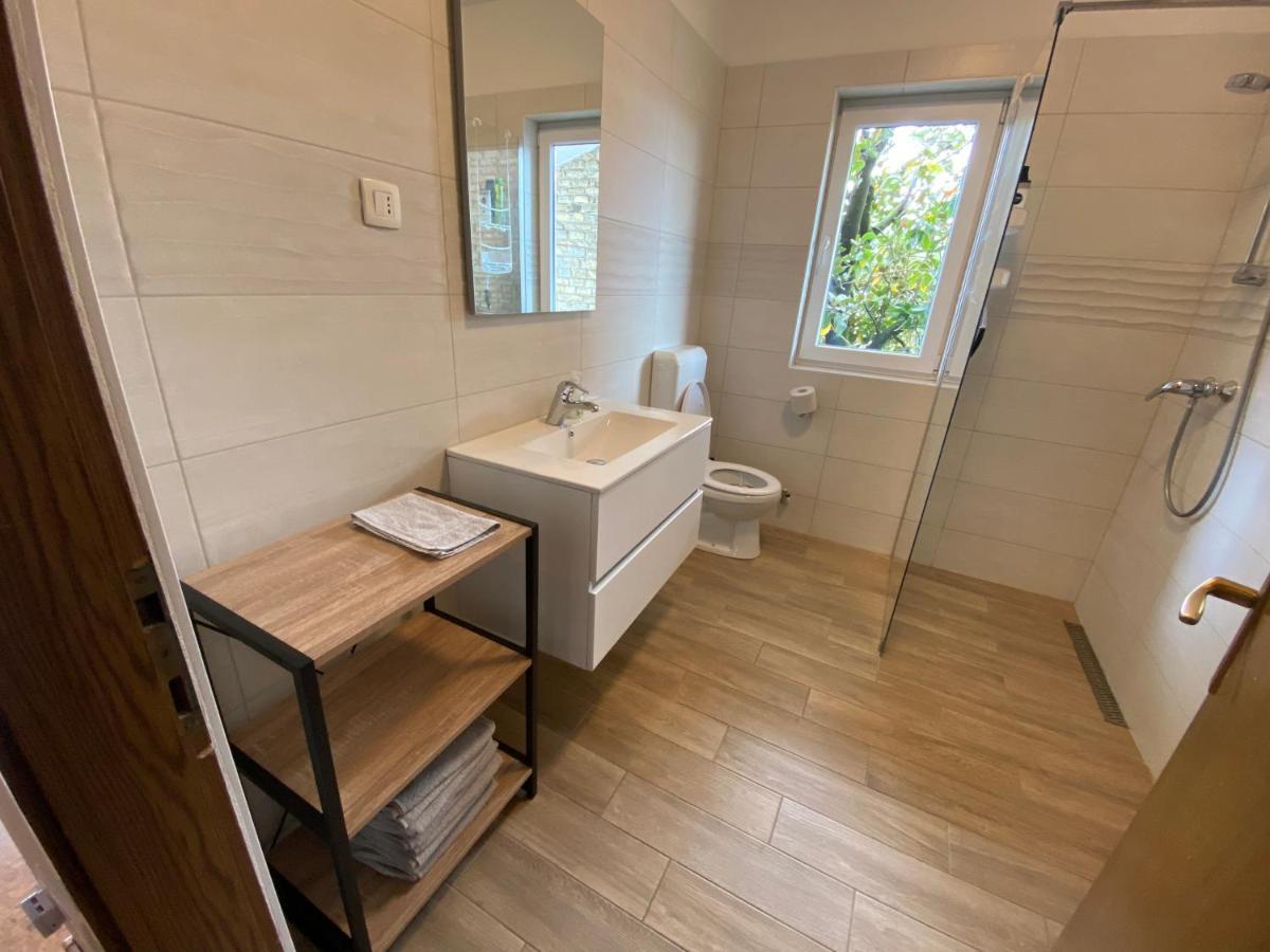 Apartma Magnolija โนวาโกริคา ภายนอก รูปภาพ