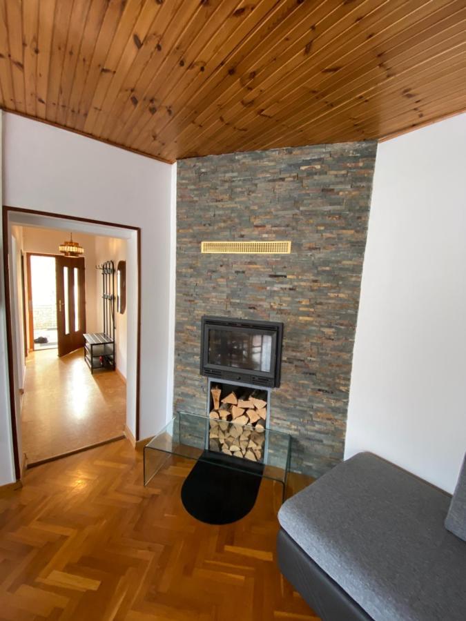 Apartma Magnolija โนวาโกริคา ภายนอก รูปภาพ