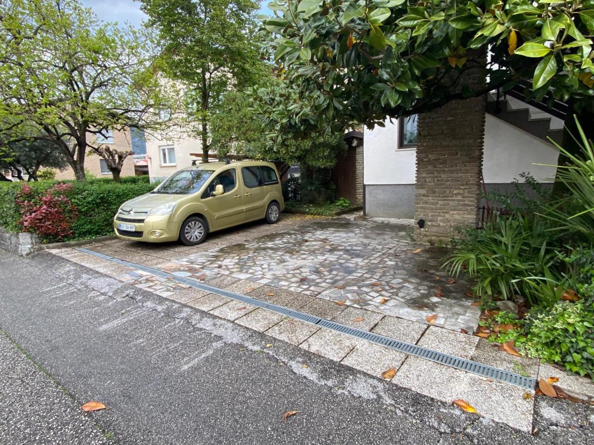 Apartma Magnolija โนวาโกริคา ภายนอก รูปภาพ