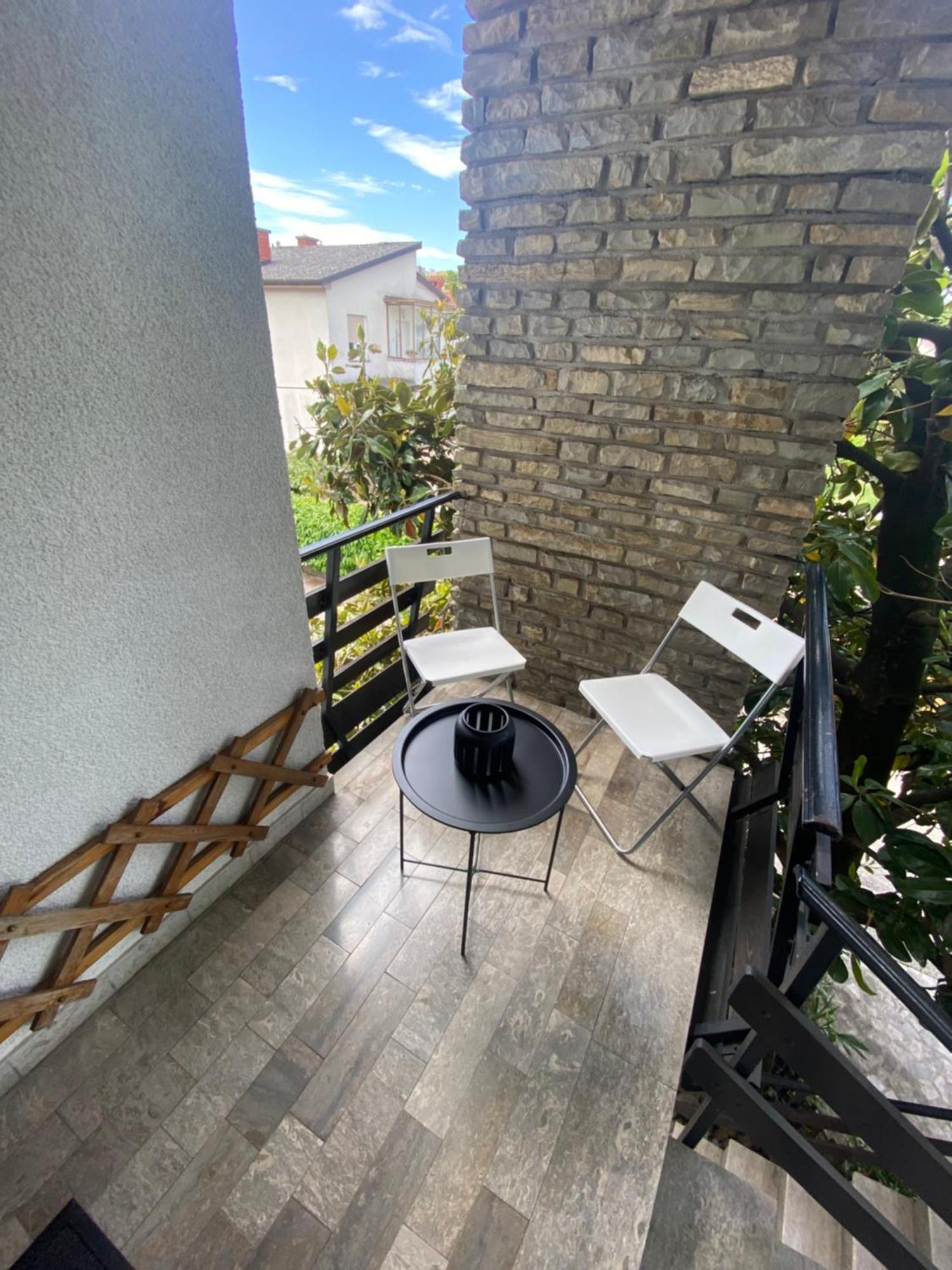 Apartma Magnolija โนวาโกริคา ภายนอก รูปภาพ